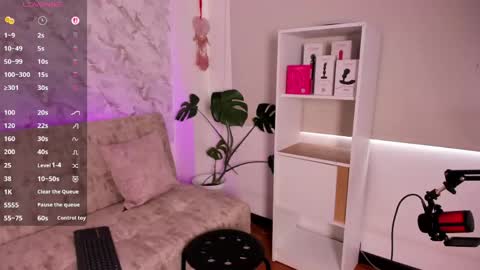 Pau OFmissweetpeach online show from May 25, 2026, 8:59 pm