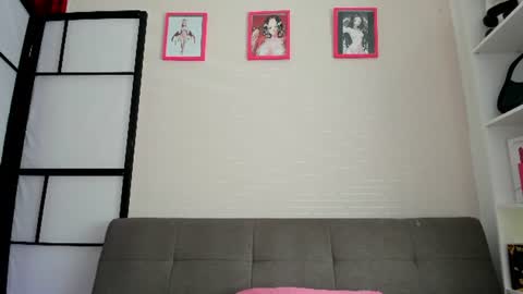 Pau OFmissweetpeach online show from July 7, 2026, 5:17 pm