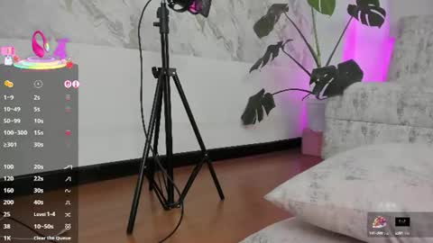 Pau OFmissweetpeach online show from July 25, 2026, 10:24 am