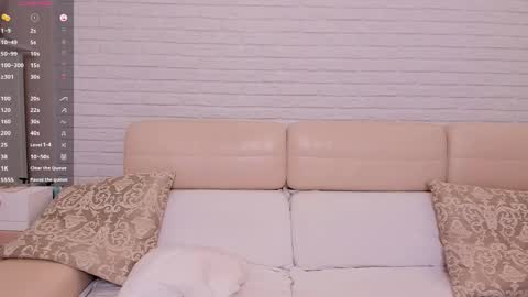 Snapshot of missxcaprice chatting on April 15, 2026, 3:02 am missxcaprice online show from April 15, 2026, 3:02 am