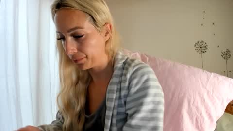 Snapshot of missy_matrix chatting on December 3, 2025, 8:23 am Missy matrix online show from December 3, 2025, 8:23 am