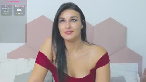 Snapshot of missyross_ chatting on July 13, 2026, 8:22 pm Elly online show from July 13, 2026, 8:22 pm