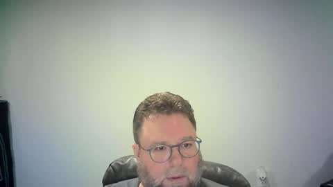 Snapshot of mister_happy567 chatting on November 23, 2025, 7:52 am Mr. Happy online show from November 23, 2025, 7:52 am