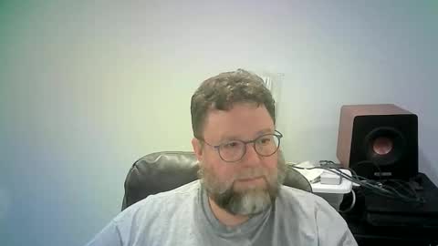 Snapshot of mister_happy567 chatting on December 14, 2025, 5:35 am Mr. Happy online show from December 14, 2025, 5:35 am