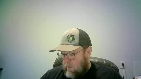 Snapshot of mister_happy567 chatting on December 21, 2025, 9:22 pm Mr. Happy online show from December 21, 2025, 9:22 pm