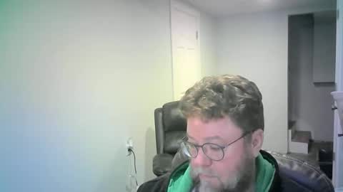 Snapshot of mister_happy567 chatting on February 1, 2026, 3:05 am Mr. Happy online show from February 1, 2026, 3:05 am