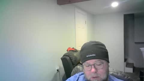 Snapshot of mister_happy567 chatting on February 15, 2026, 5:48 am Mr. Happy online show from February 15, 2026, 5:48 am