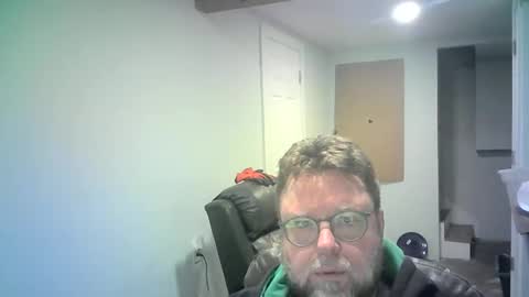 Snapshot of mister_happy567 chatting on February 20, 2026, 7:54 am Mr. Happy online show from February 20, 2026, 7:54 am