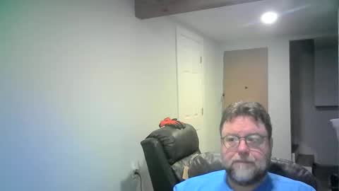 Snapshot of mister_happy567 chatting on February 22, 2026, 5:51 am Mr. Happy online show from February 22, 2026, 5:51 am