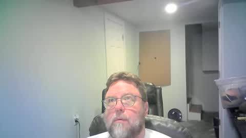 Snapshot of mister_happy567 chatting on February 27, 2026, 2:44 am Mr. Happy online show from February 27, 2026, 2:44 am
