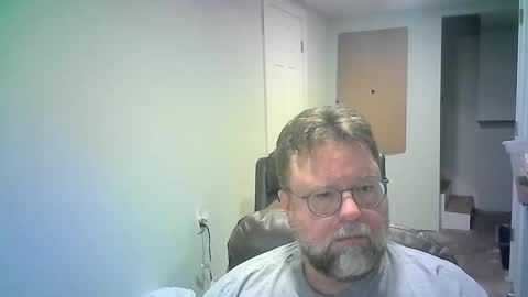 Snapshot of mister_happy567 chatting on March 2, 2026, 5:08 am Mr. Happy online show from March 2, 2026, 5:08 am