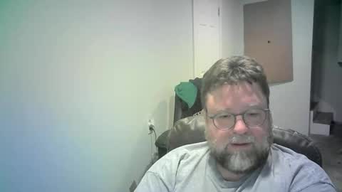 Snapshot of mister_happy567 chatting on March 7, 2026, 5:15 am Mr. Happy online show from March 7, 2026, 5:15 am