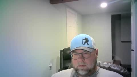 Snapshot of mister_happy567 chatting on July 8, 2026, 6:29 am Mr. Happy online show from July 8, 2026, 6:29 am
