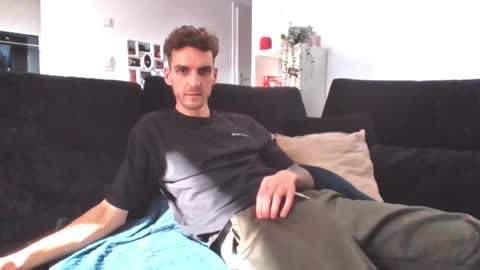 Snapshot of misterben96 chatting on February 28, 2025, 9:47 am Mister pour ton plaisir online show from February 28, 2025, 9:47 am