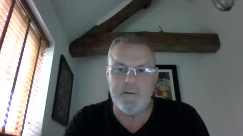 Snapshot of misterblivs chatting on November 15, 2025, 1:18 pm Misterblivs online show from November 15, 2025, 1:18 pm