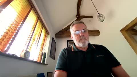 Snapshot of misterblivs chatting on May 12, 2026, 2:25 pm Misterblivs online show from May 12, 2026, 2:25 pm
