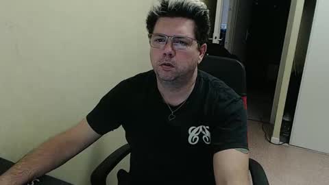 mistercoeur online show from January 2, 2025, 9:11 am