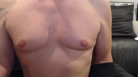 MisterMasterss2 online show from October 24, 2025, 11:28 am