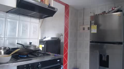 mistersam33 online show from February 12, 2025, 2:32 pm