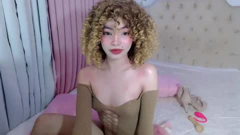 CRISHA  online show from June 22, 2026, 6:16 pm