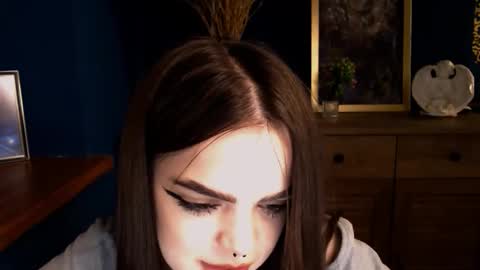 Snapshot of misticwave chatting on November 27, 2025, 5:26 pm Ines online show from November 27, 2025, 5:26 pm