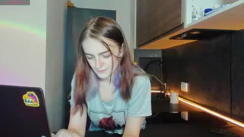 Snapshot of mistiva chatting on September 12, 2025, 5:24 pm Hi everyone Im Tina online show from September 12, 2025, 5:24 pm