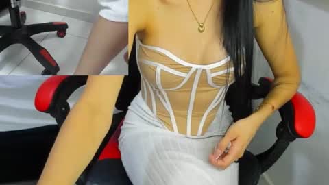 Snapshot of mistress_findom chatting on September 12, 2025, 5:29 am mistress_findom online show from September 12, 2025, 5:29 am