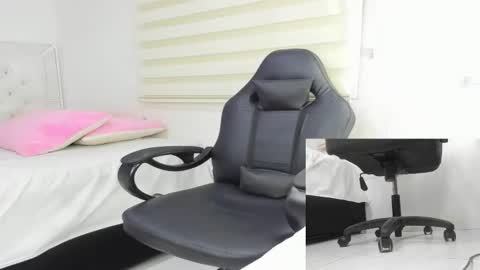 Snapshot of mistress_findom chatting on October 10, 2025, 6:34 am mistress_findom online show from October 10, 2025, 6:34 am