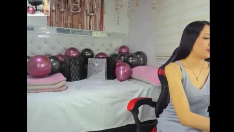 Snapshot of mistress_findom chatting on October 29, 2025, 10:33 pm mistress_findom online show from October 29, 2025, 10:33 pm