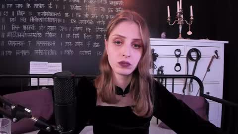 Snapshot of mistress_marlene chatting on January 25, 2025, 6:24 pm Mistress Marlene online show from January 25, 2025, 6:24 pm