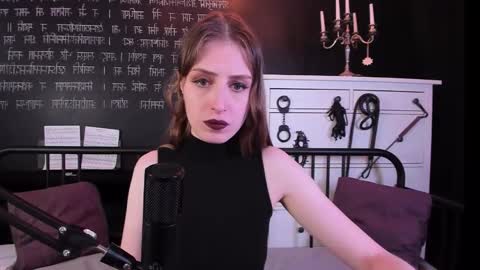 Snapshot of mistress_marlene chatting on September 25, 2025, 7:01 am Mistress Marlene online show from September 25, 2025, 7:01 am