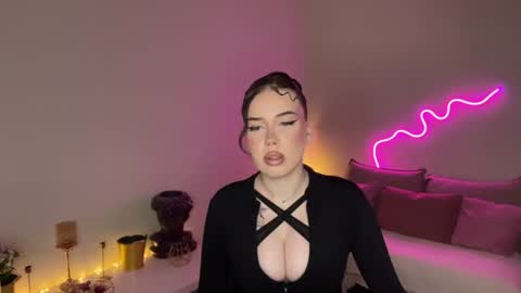 Snapshot of mistress_of_hearts chatting on June 27, 2026, 3:17 pm Mia online show from June 27, 2026, 3:17 pm