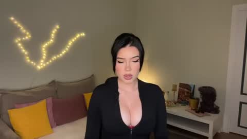Snapshot of mistress_of_hearts chatting on July 16, 2026, 2:01 pm Mia online show from July 16, 2026, 2:01 pm