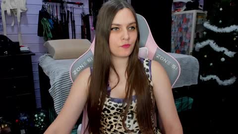 Snapshot of mistress_priest chatting on January 9, 2025, 8:55 pm Dirty Priest and Ivi online show from January 9, 2025, 8:55 pm
