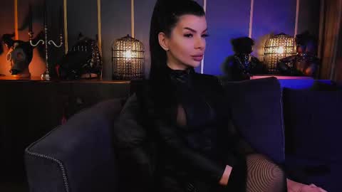 Elenia online show from February 9, 2025, 11:47 am