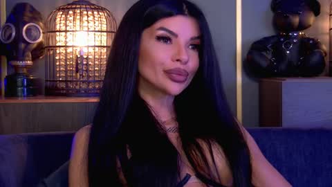 Elenia online show from March 11, 2026, 1:28 pm