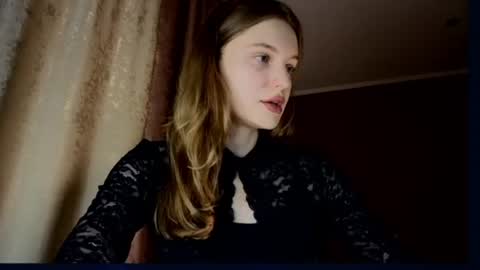 Snapshot of mistresselizy chatting on June 21, 2026, 8:22 pm mistresselizy online show from June 21, 2026, 8:22 pm