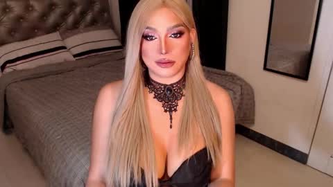 Ms Ems online show from November 8, 2025, 3:39 am