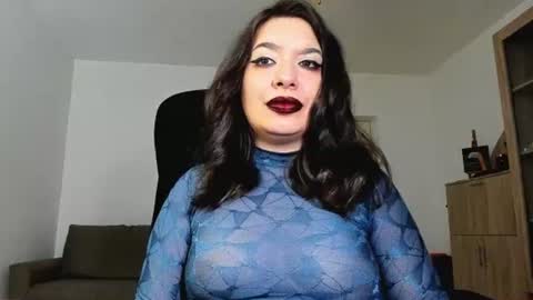 YourGoddessM online show from June 18, 2026, 4:24 am