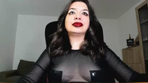 YourGoddessM online show from June 18, 2026, 8:02 pm