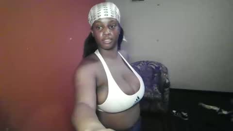 mistressmochareign online show from March 11, 2026, 12:16 am