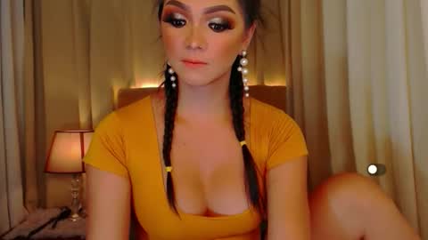 Leah online show from April 12, 2026, 8:36 pm