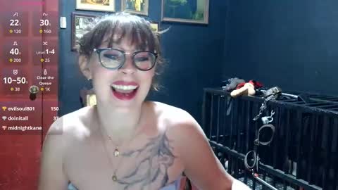 Snapshot of mistressthrope chatting on May 7, 2026, 10:59 pm MistressThrope online show from May 7, 2026, 10:59 pm