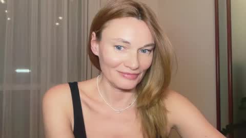 Snapshot of mistybarnes chatting on April 22, 2026, 4:30 pm MistyBarnes NONUDE MODEL online show from April 22, 2026, 4:30 pm