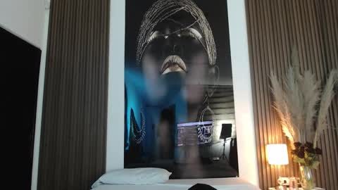 Mtica Brennet online show from October 24, 2025, 3:36 am