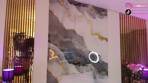 Snapshot of miticabrennet chatting on March 31, 2026, 5:30 am Mtica Brennet online show from March 31, 2026, 5:30 am