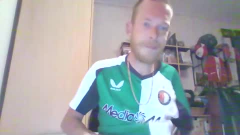 mitta93 online show from October 19, 2025, 11:16 pm