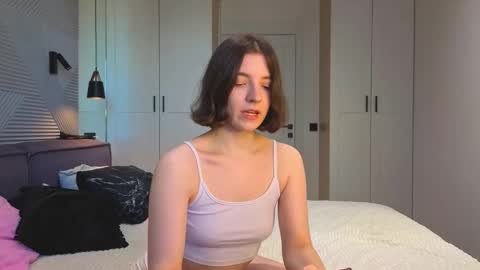 miu_in_chains online show from September 29, 2025, 5:56 am