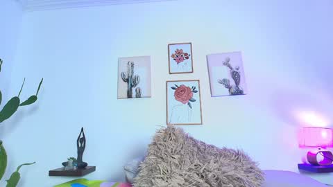 Miwa  online show from January 15, 2025, 2:27 am