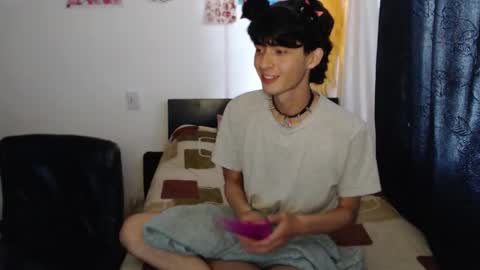 Naomi and Nekorii online show from October 19, 2025, 9:59 pm